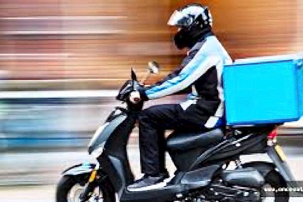 Bomonti Kurye 444 5 606 Bomonti Motorlu Kurye